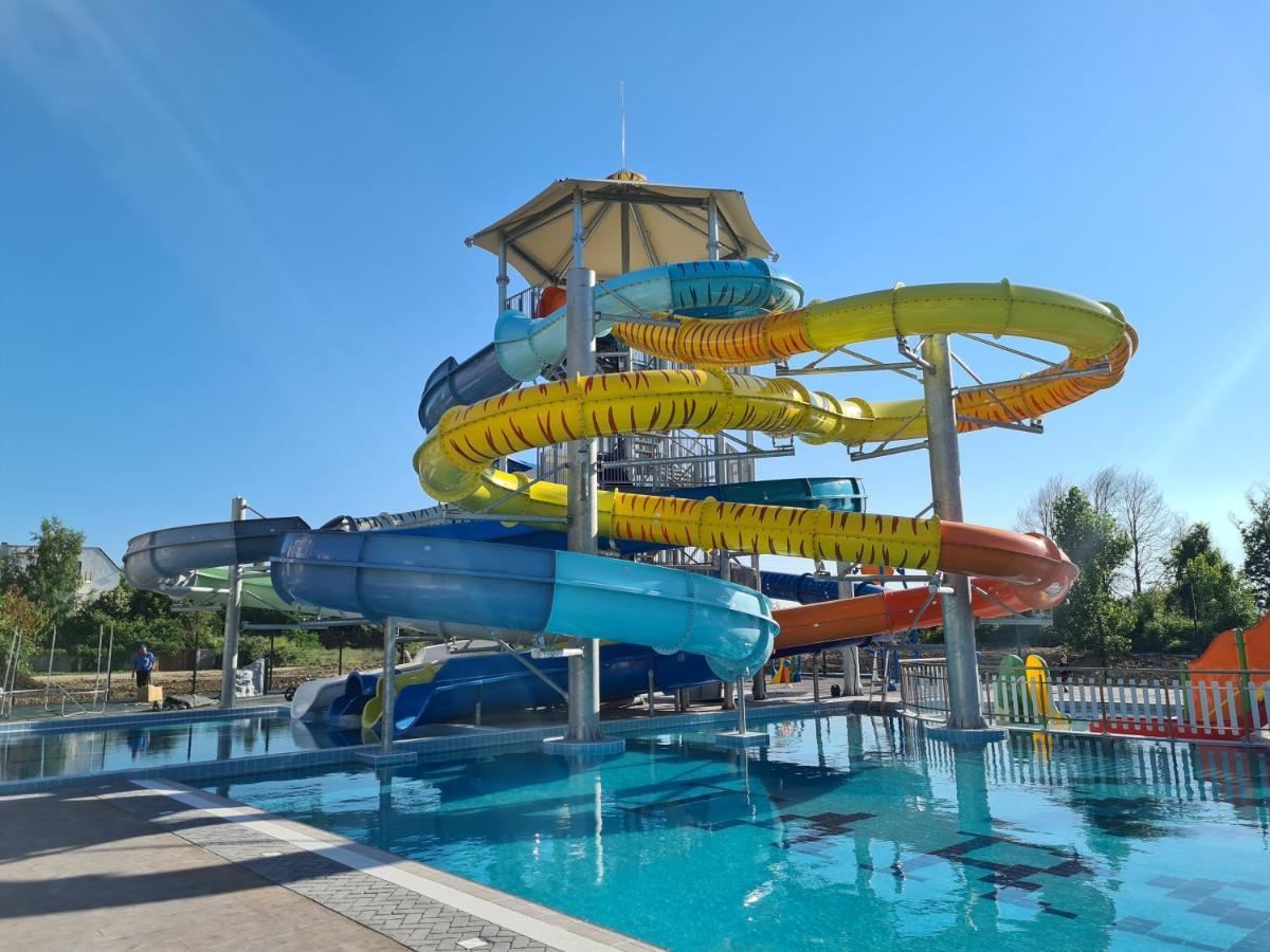 Tarsis Club & Aquapark Aparthotel Sunny Beach Exterior photo